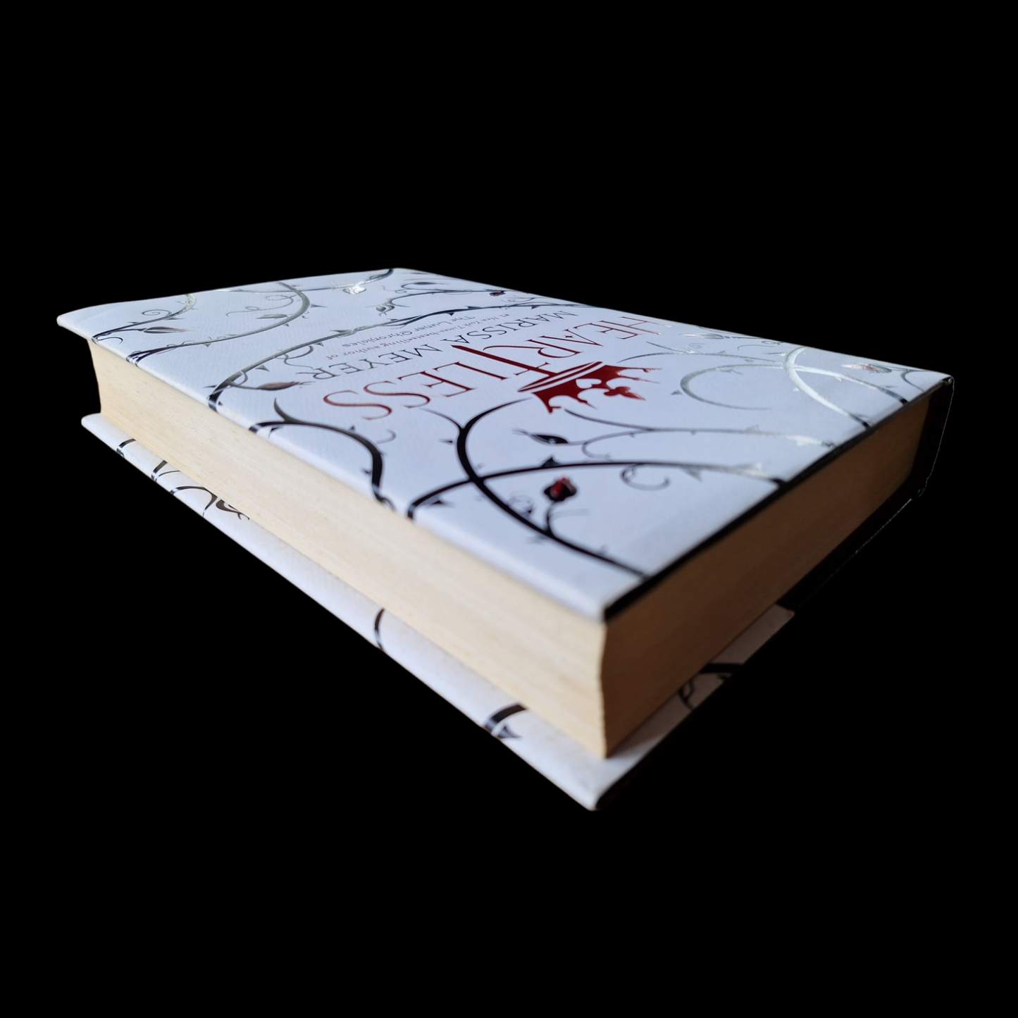 Marissa Meyer- Heartless- The Lunar Chronicles image 9