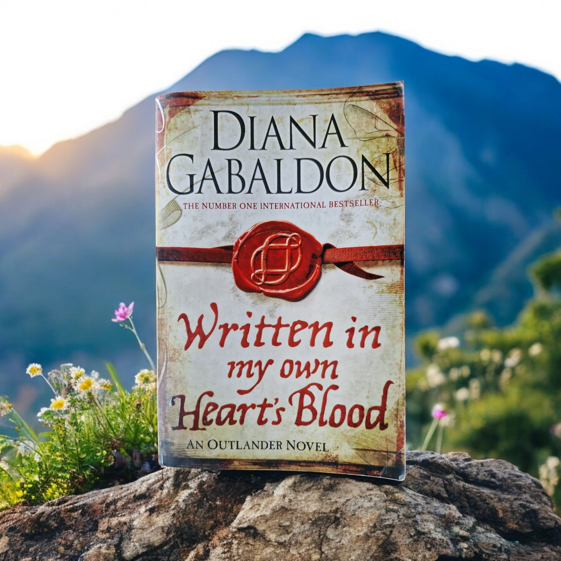 Diana Gabaldon- Written In My Own Hearts Blood image 0