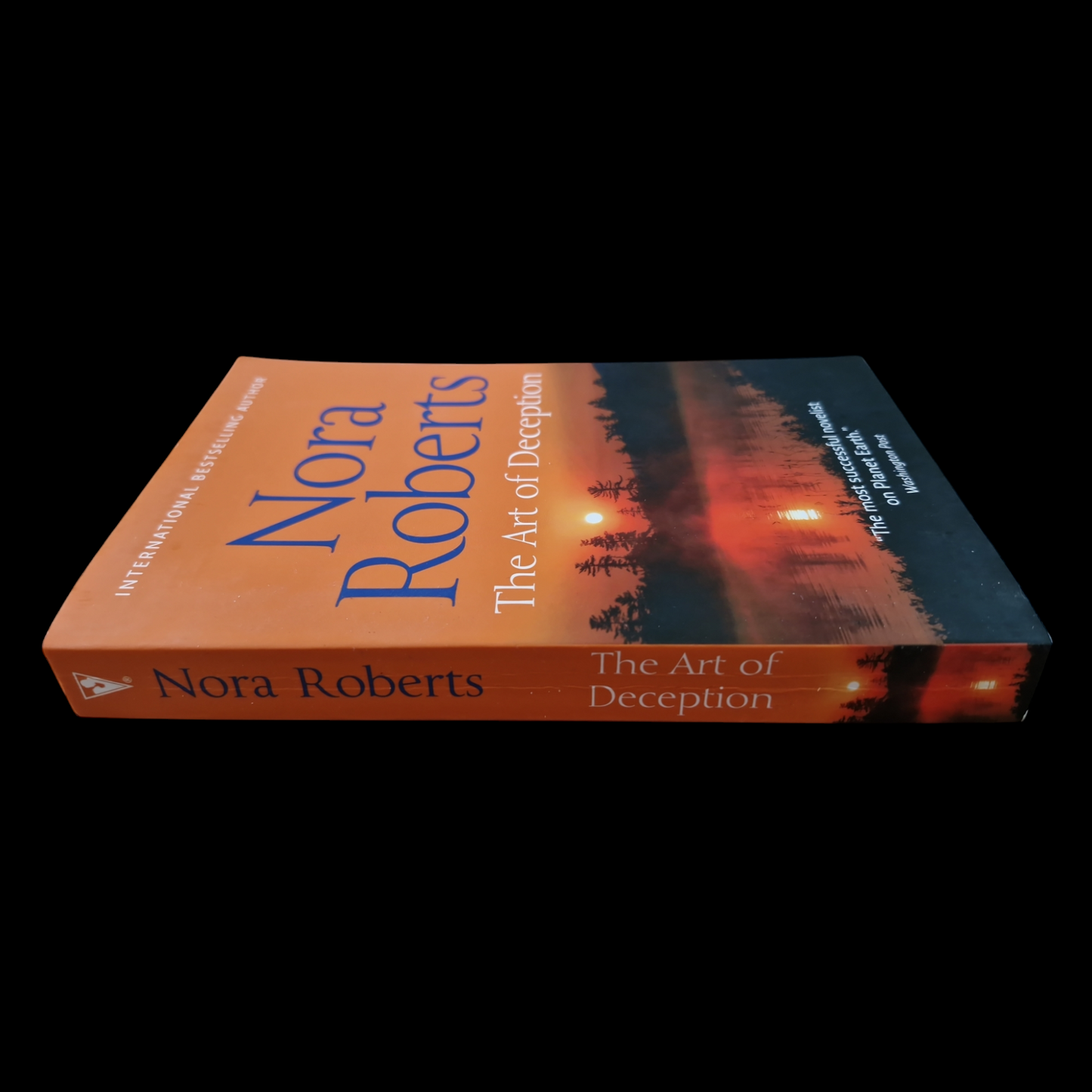 Nora Roberts- The Art Of Deception  image 3