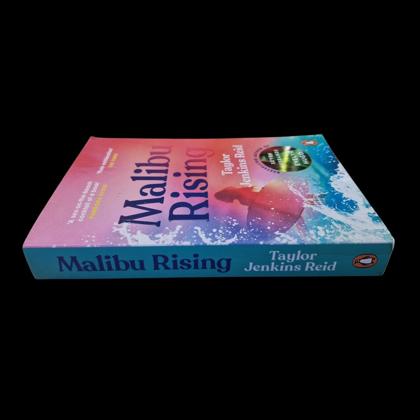 Taylor Jenkins Reid- Malibu Rising