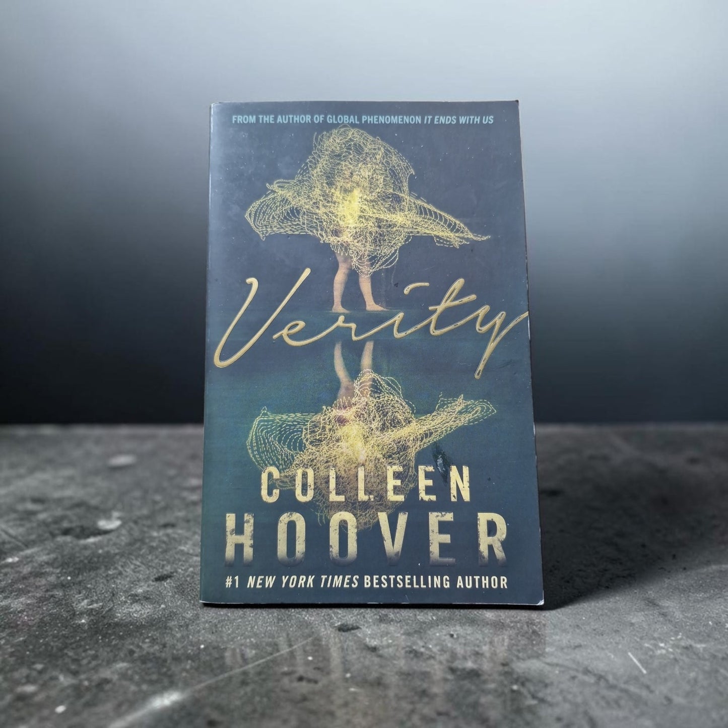Colleen Hoover- Verity