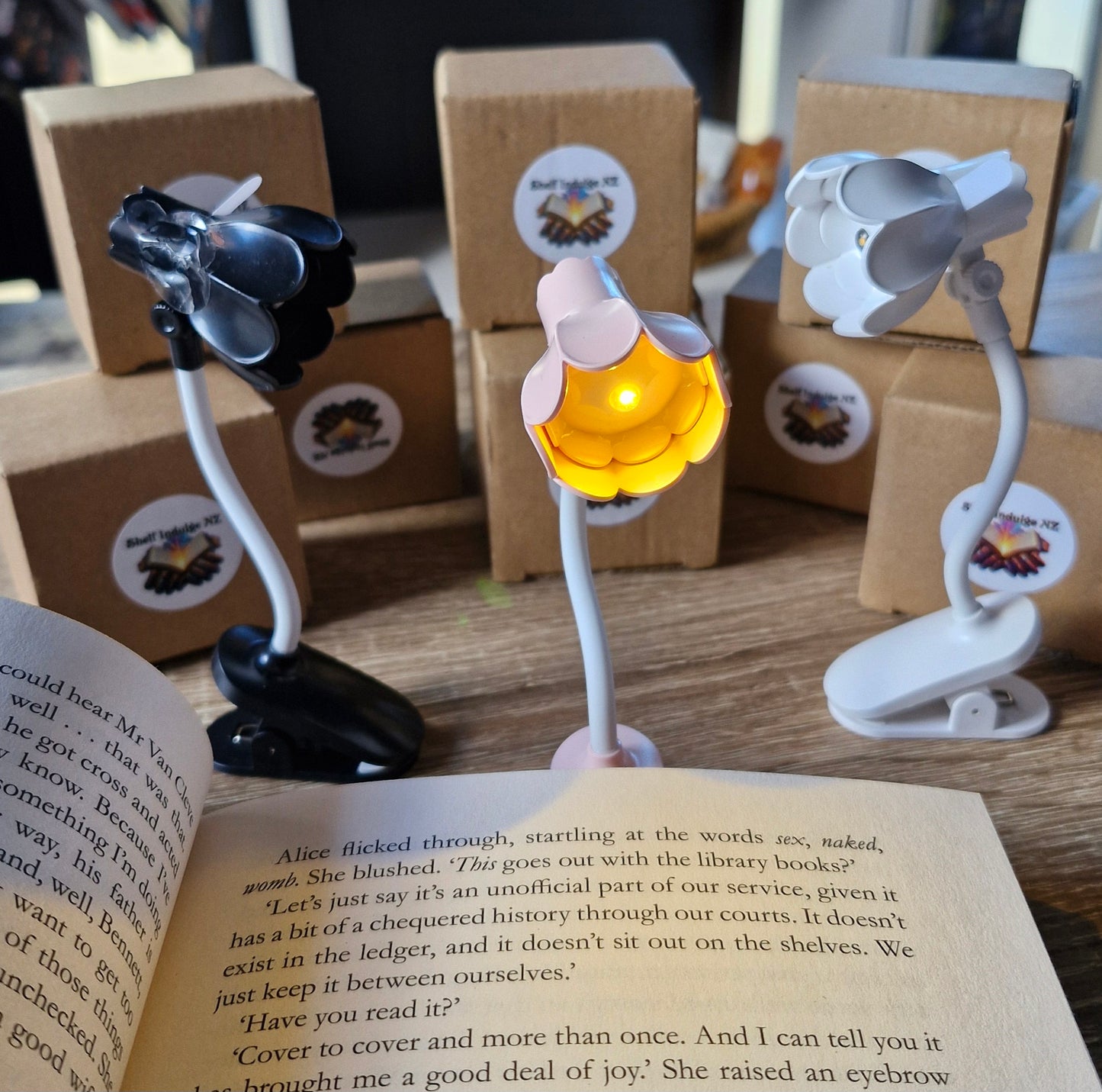 Horn Flower Reading Light